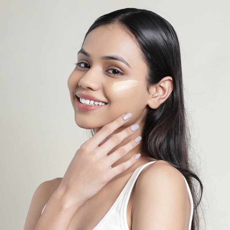 FLICKA TOMATO WITH SPF FOUNDATION 02 BEIGE 30ML