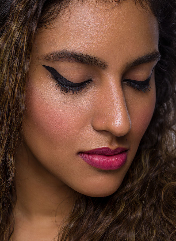 SUGAR STROKE OF GENIUS HEAVY DUTY KOHL 01 BACK TO BLACK