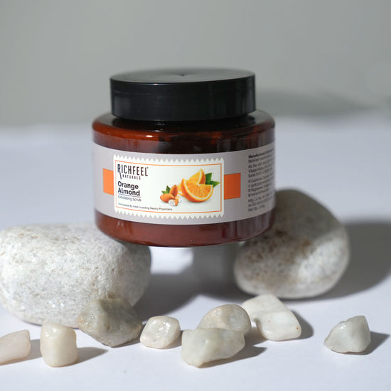 RICHFEEL ORANGE ALMOND EXFPLIATING SCRUB 100G
