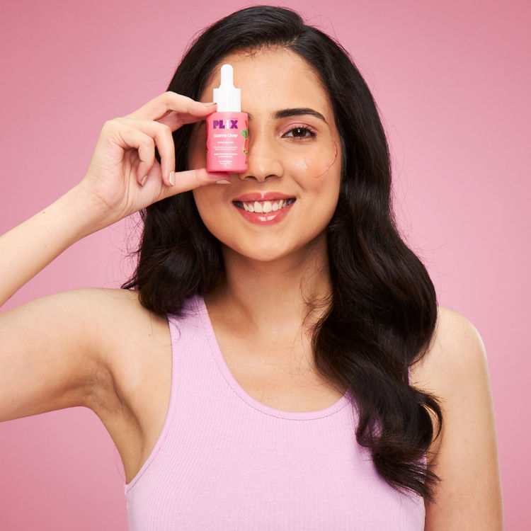 PLIX GUAVA GLOW DEWY SERUM 10% VITAMIN C 20ML