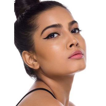 शुगर आईलाइनर 01 बैक इन ब्लैक जीबी 2.5 एमएल