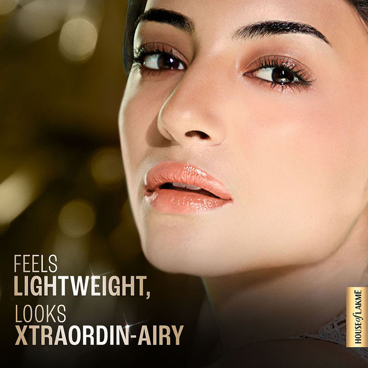 LAKME XTRAORDIN-AIRY MATTE REAL MOUSSE 06 ALMOND HONEY 25G