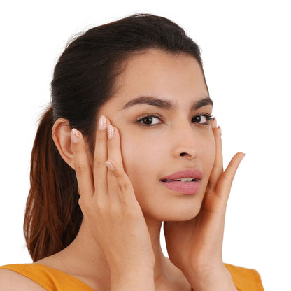 लक्मे सन एक्सपर्ट टिंटेड सनस्प्रे एसपीएफ 50 पीए++++ 50एमएल