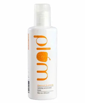 PLUM TONER CHAMO & WHITE TEA 200 ML