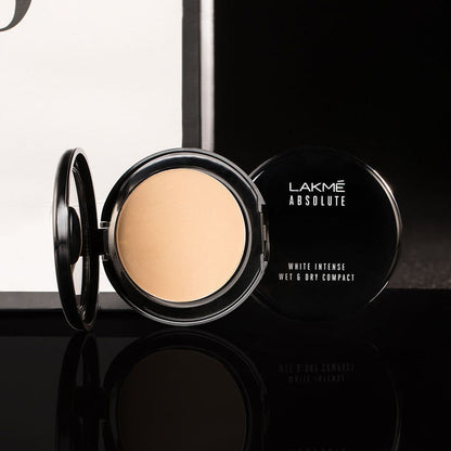 LAKME ABSOLUTE COMPACT 04 GOLDEN CREME 9 GM