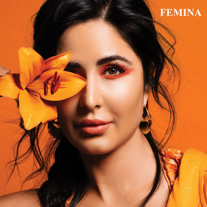 के ब्यूटी इल्यूमिनेटिंग हाइलाइटर रोज़ी ड्यू 8.5G